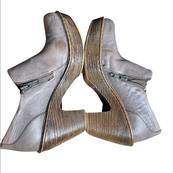 Born Famke low ankle bootie clogs - Picture 2 of 10